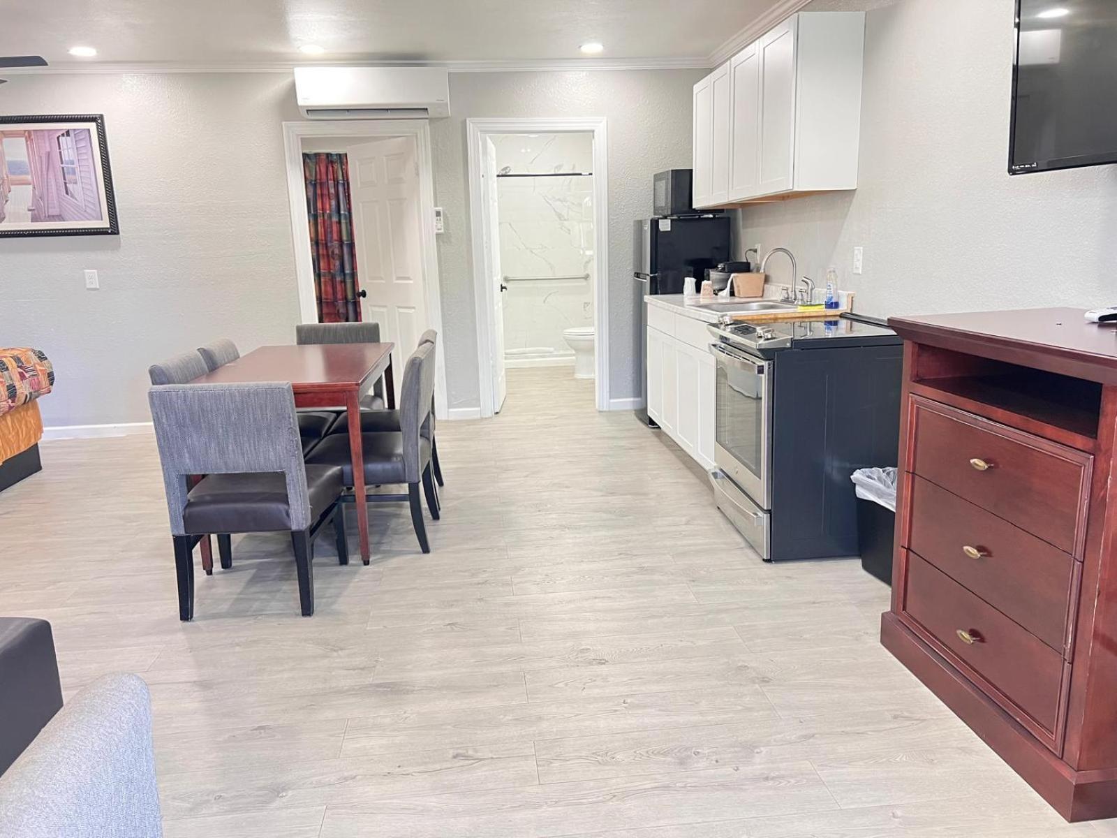 Sunshine Inn & Suites Venice, Florida Venice Gardens Экстерьер фото