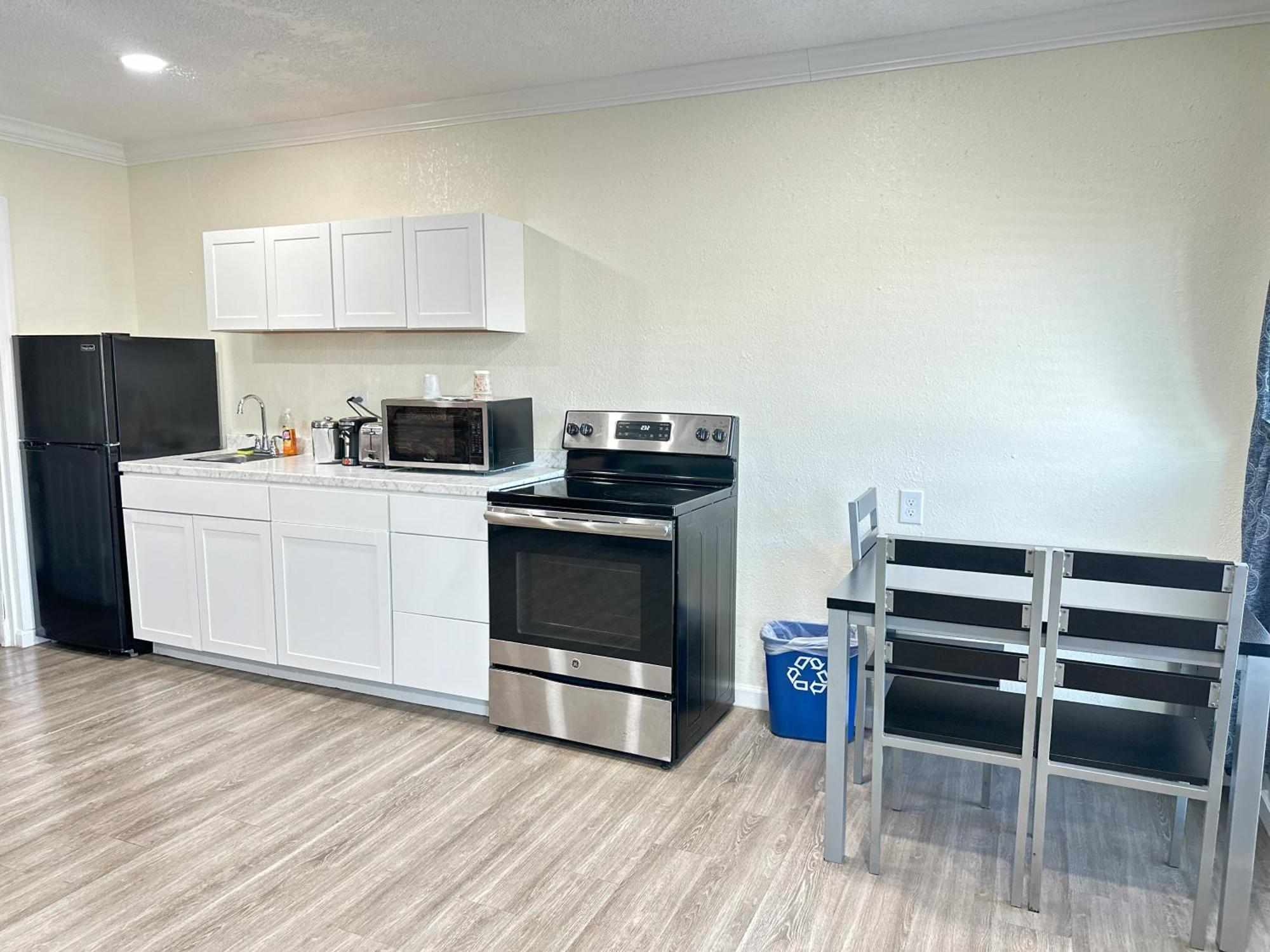 Sunshine Inn & Suites Venice, Florida Venice Gardens Экстерьер фото